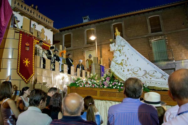 There is a representation of Moors and Christians in the town square